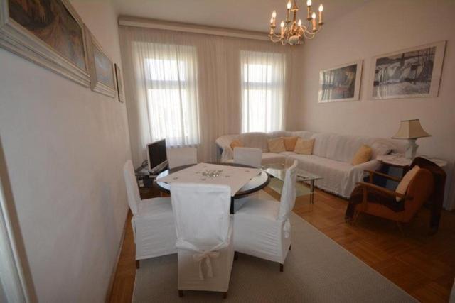 Vienna Holiday Apartments Екстериор снимка