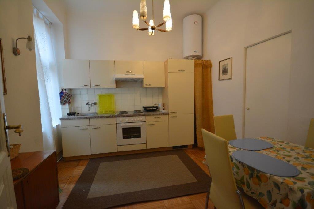 Vienna Holiday Apartments Екстериор снимка